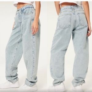 NWT Good American Good 90s Loose Light Wash Denim Jeans Size 8/29